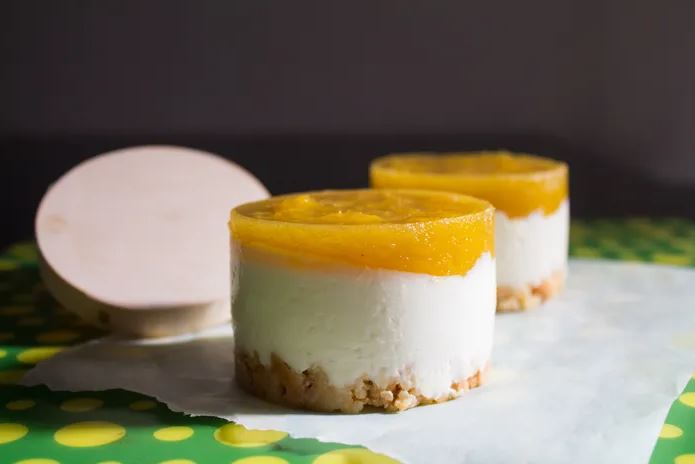 Mini cheesecake with STRACCO DI BUFALA and mango